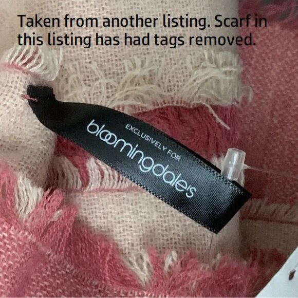 Bloomingdale's reversible oversized scarf/shawl pink ivory - Picture 6 of 6